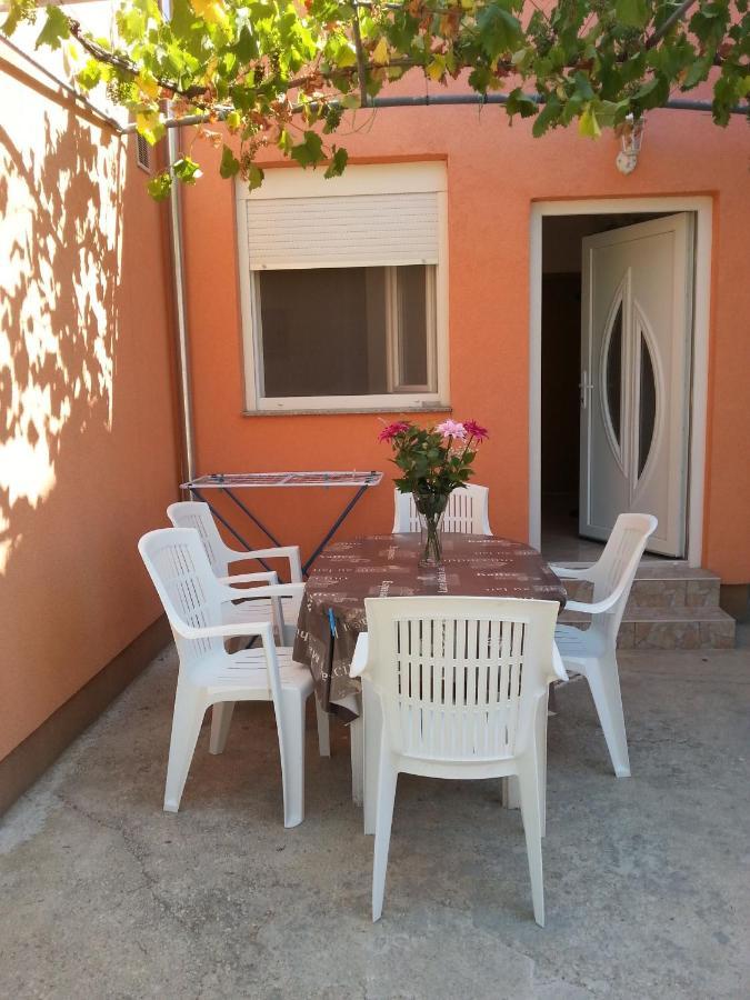 Apartment Toni With Private Parking Zadar Bagian luar foto